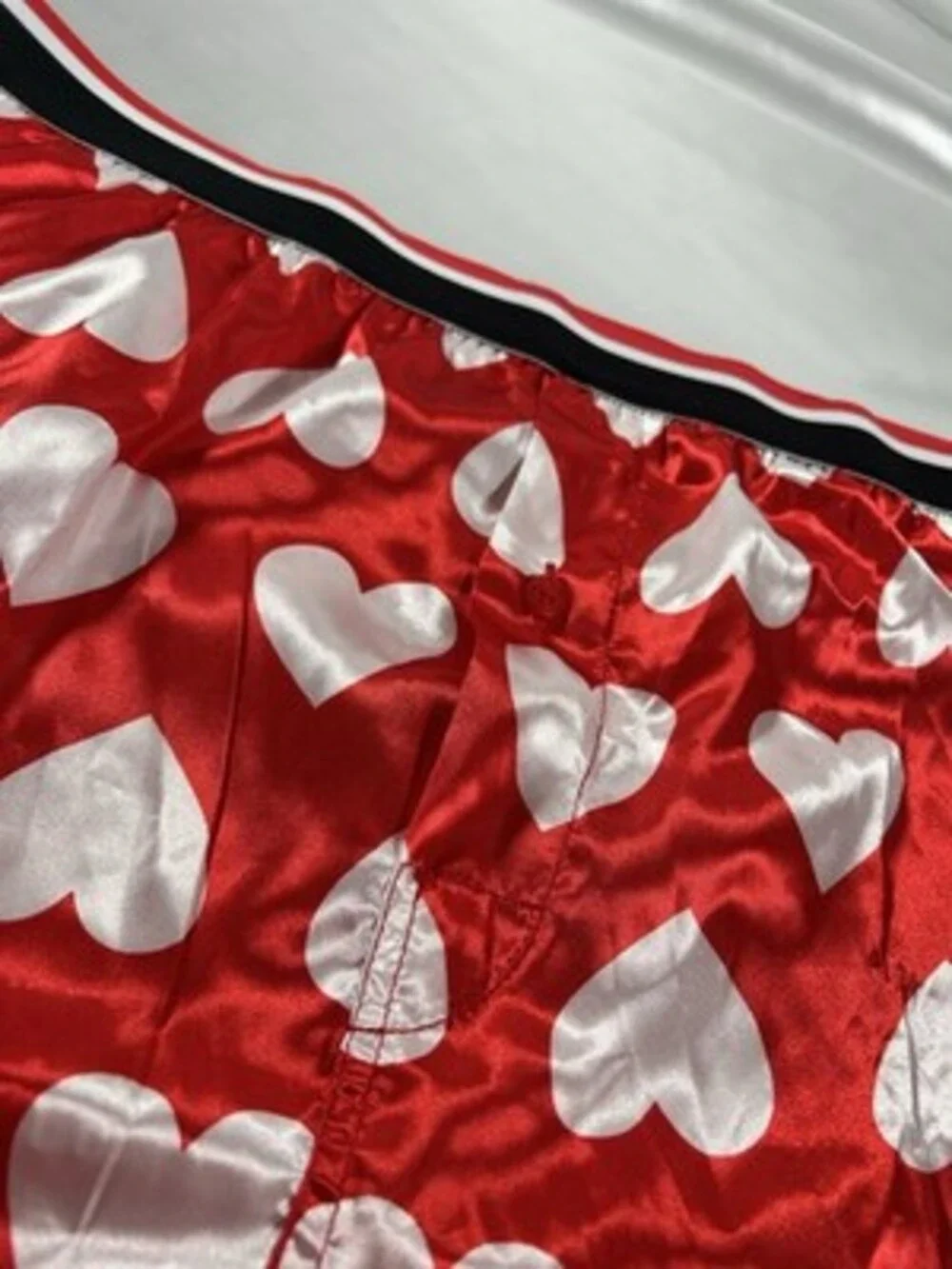 SATIN SHINY GLANZ Valentines Day Satin Boxers Men’s Large LOT OF 2 NWOT